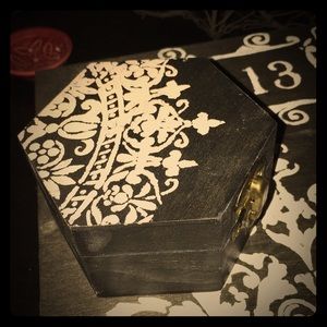 3/$15 Rustic handmade trinket box pink accents